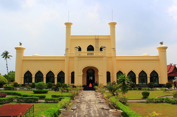 Istana Asserayah Hasyimiah (Istana Siak)